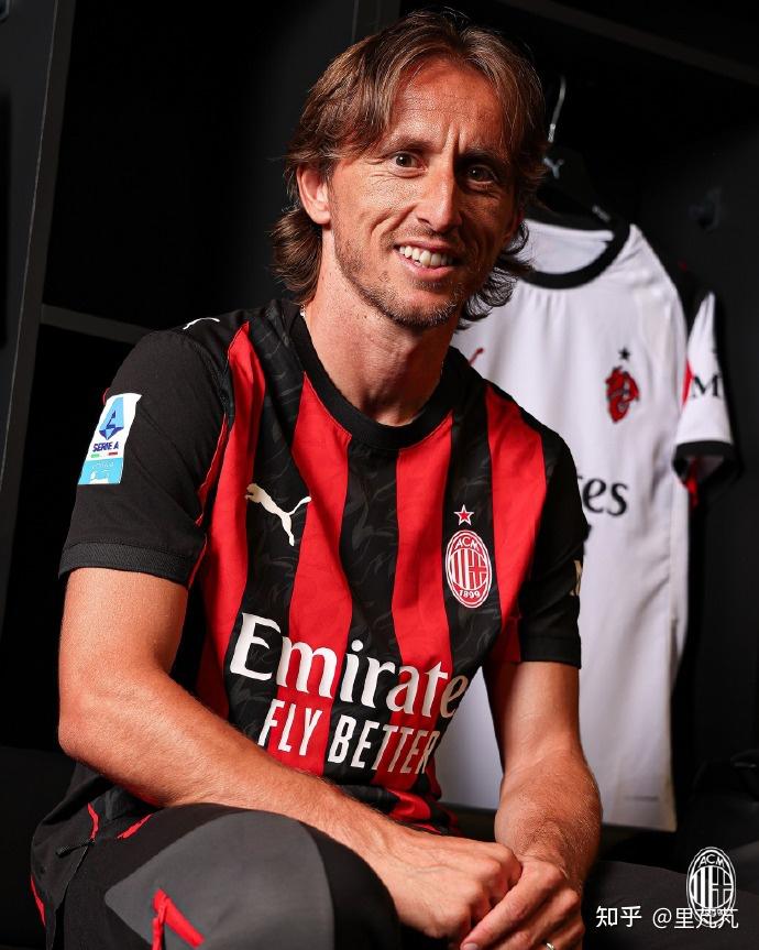 每体：阿劳霍今天飞往特拉维夫，开启文化之旅调整身心