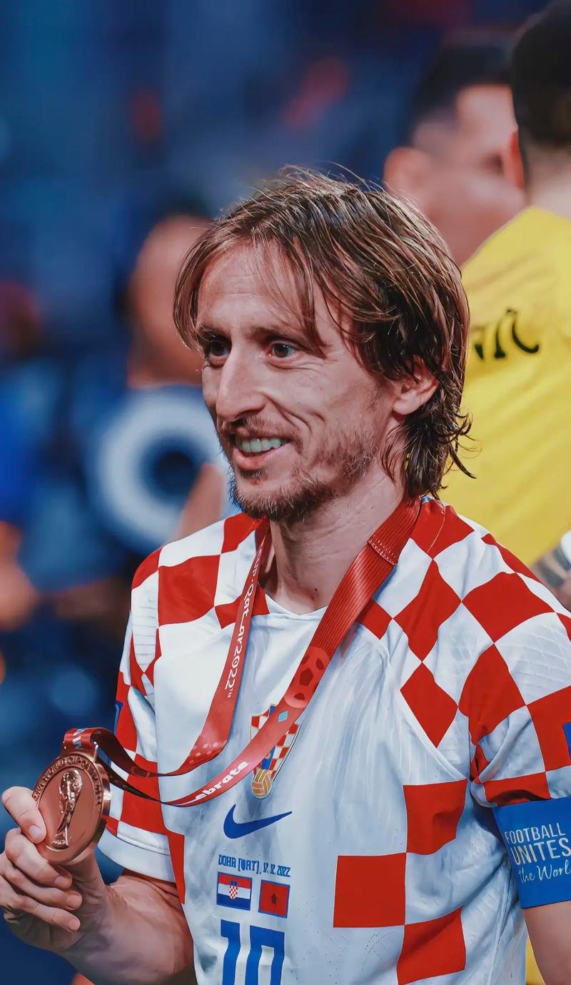 于根伟谈于汉超退役：联赛收官战的拥抱，有我对他的敬意