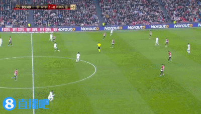 39岁仍然无所畏惧：诺伊尔的拜仁传奇继续