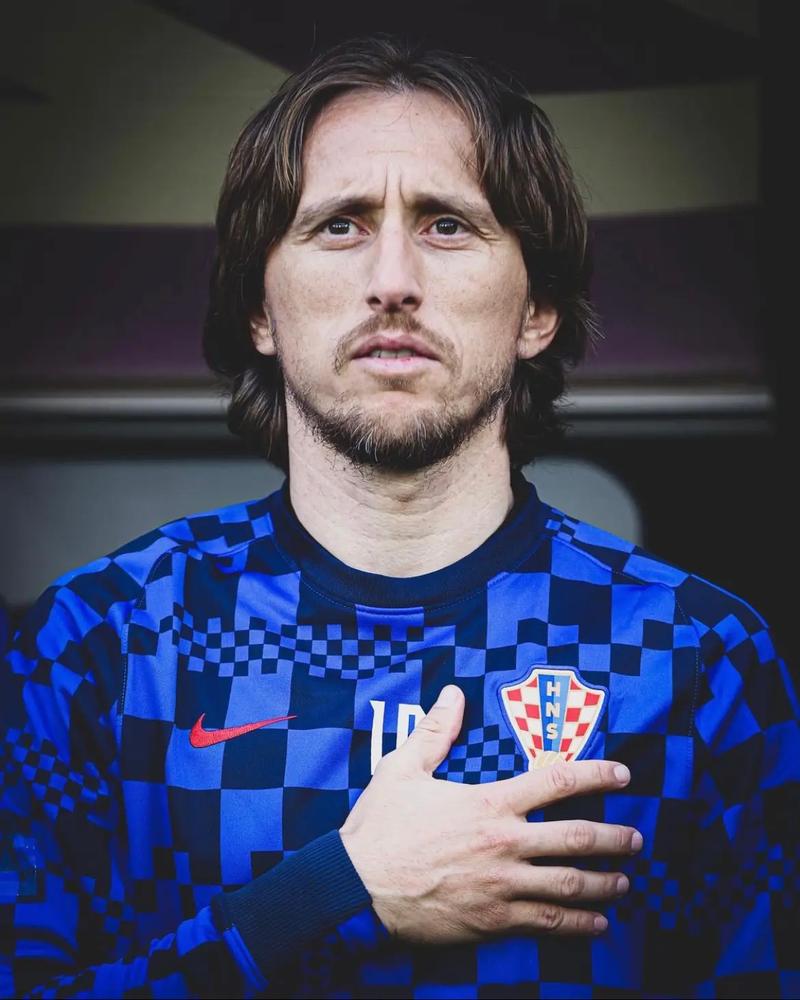 图片报：特狮和菲尔克鲁格冬窗可能转会以获得参加世界杯机会