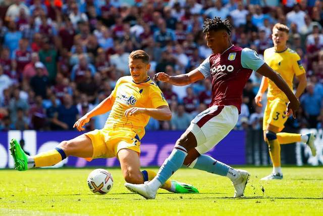 英媒：拜仁有意在一月永久签下梅努，已和他的经纪人直接会谈