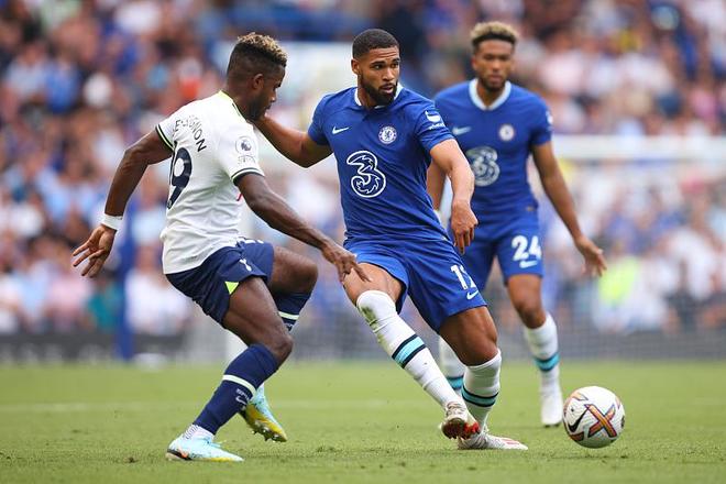 BBC记者：一名29岁的球员在伦敦市中心因涉嫌斗殴被捕