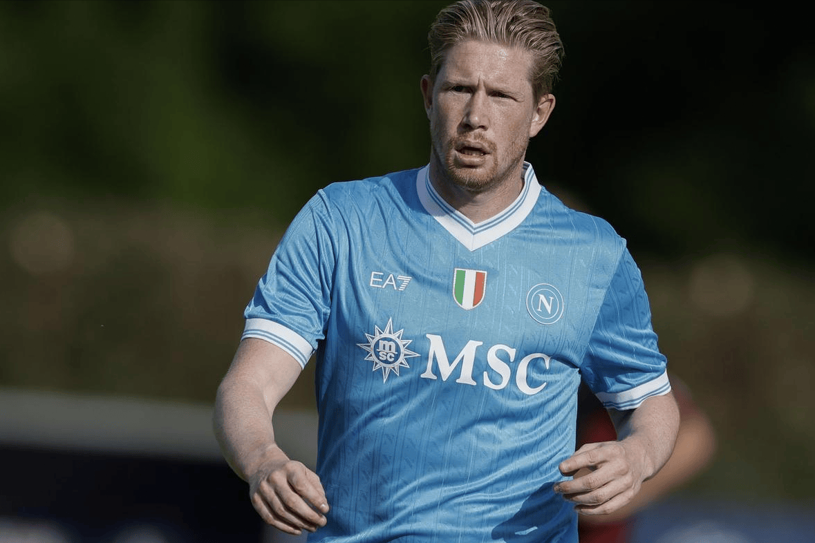 无缘升级向球迷跪拜道歉，水原三星主帅卞成焕赛后主动辞职