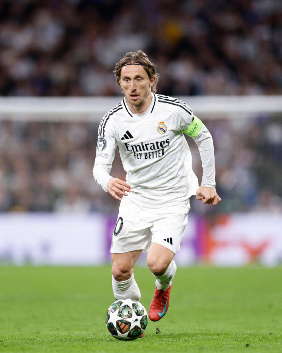 利物浦欧冠大名单：萨拉赫缺阵！范戴克领衔，维尔茨在列