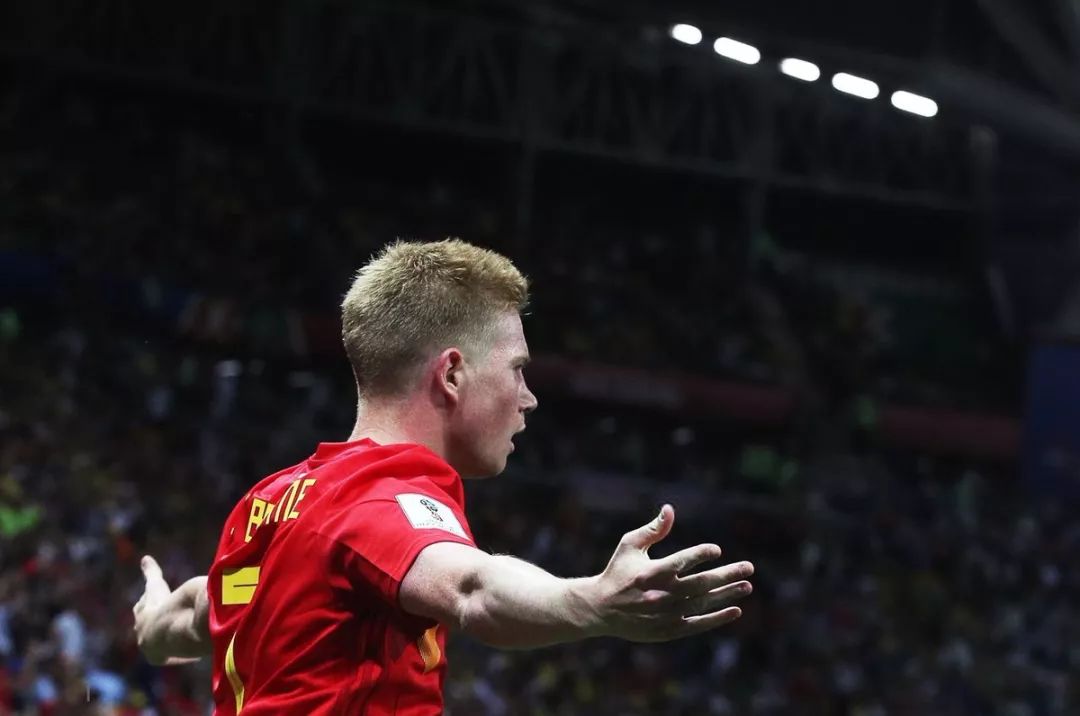 多特4-0十人黄潜，吉拉西双响，阿德耶米、斯文松建功，法比奥-席尔瓦失点